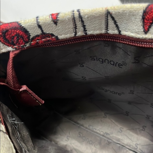 *SOLD* Signare Floral Tapestry Crossbody Bag with Adjustable Strap - Picture 3 of 3